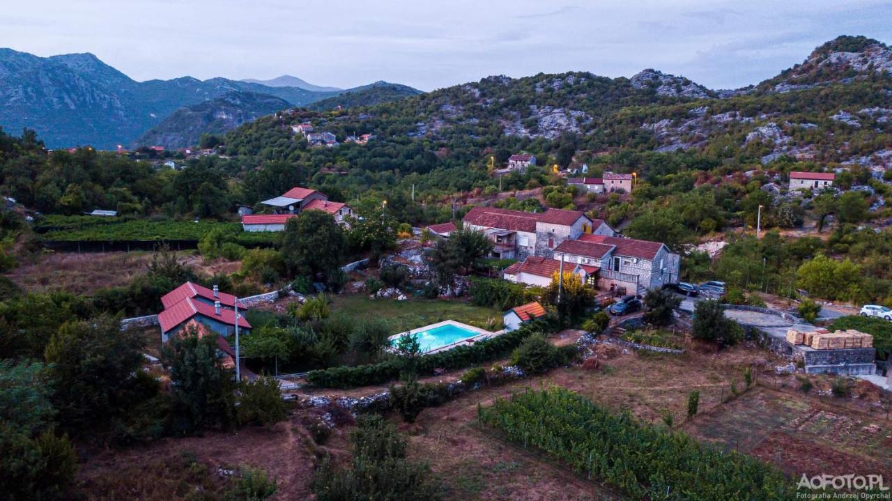 Rijeka Crnojevića Rustic Village מראה חיצוני תמונה