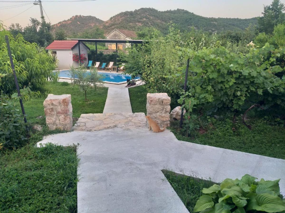 Rijeka Crnojevića Rustic Village מראה חיצוני תמונה