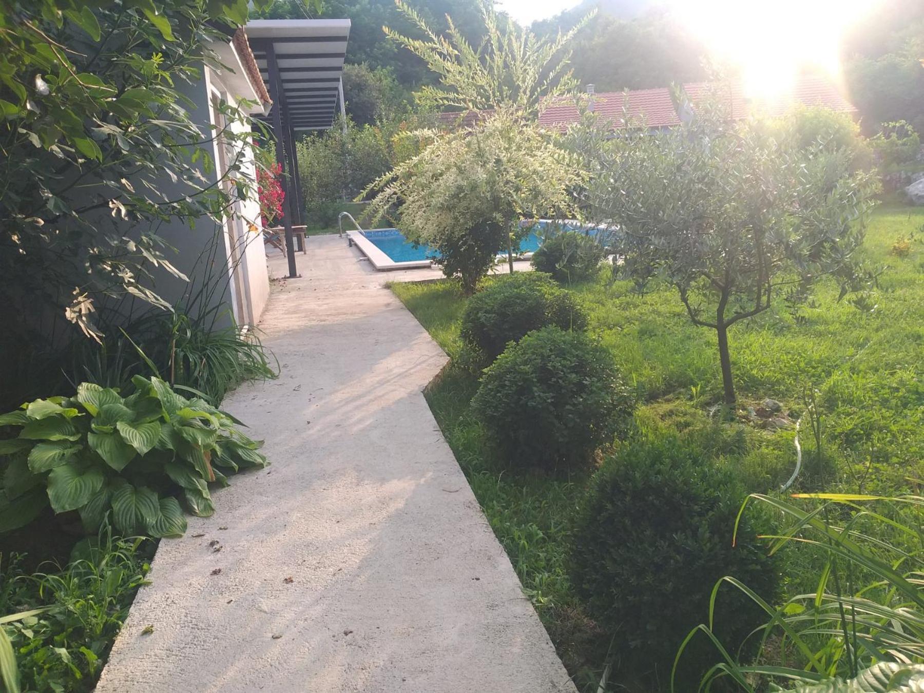 Rijeka Crnojevića Rustic Village מראה חיצוני תמונה