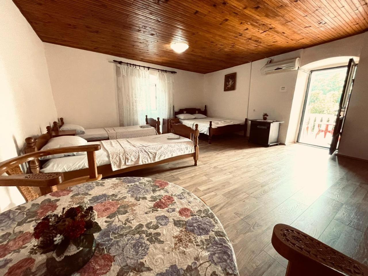 Rijeka Crnojevića Rustic Village מראה חיצוני תמונה