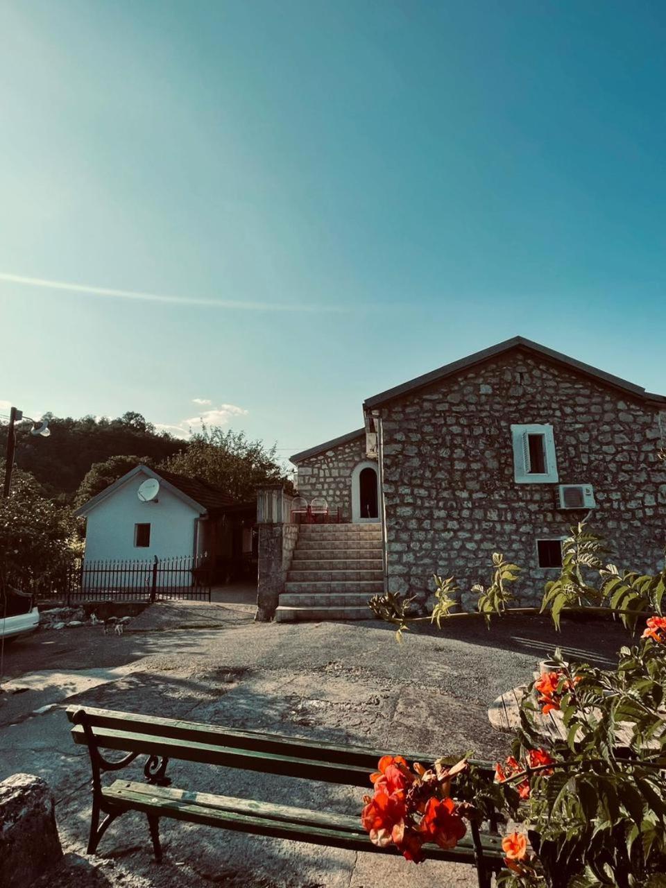 Rijeka Crnojevića Rustic Village מראה חיצוני תמונה